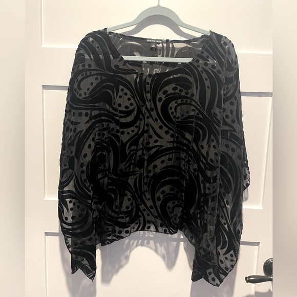 Black on black paisley patterned blouse, sheer fabric, draped sleeves Women’s L - Picture 1 of 7